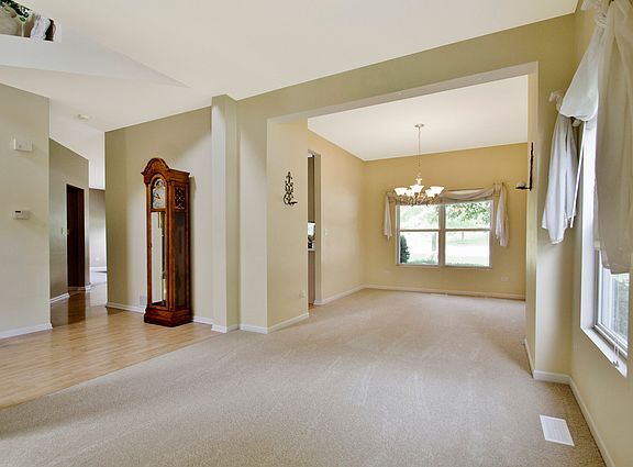 3rd image of 1062 Painted Lakes Ct