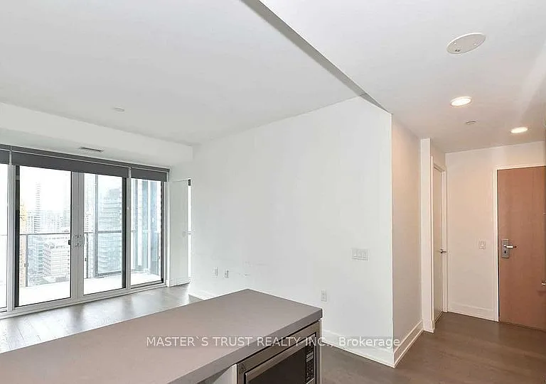 7 Grenville St W #5203 — Photo 3