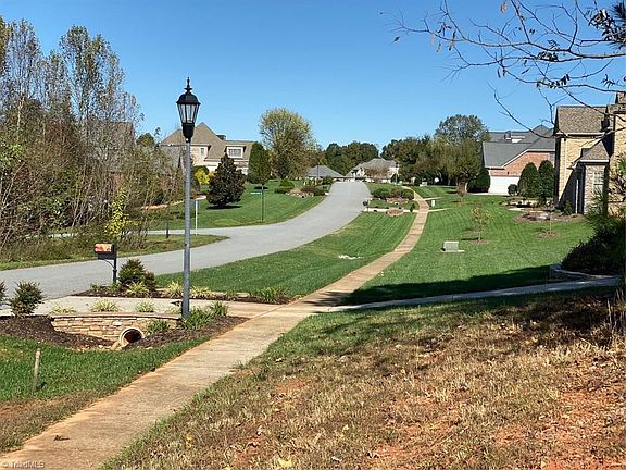 5th image of 7340 Henson Forest Dr