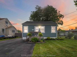 77 Ellen St, Fort Erie, ON L2A 4C9