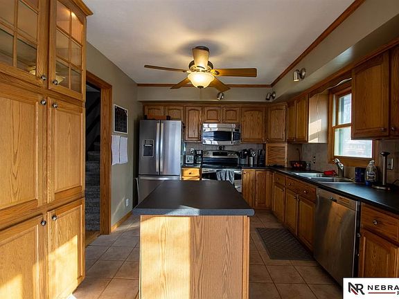 4th image of 3717 Linden St