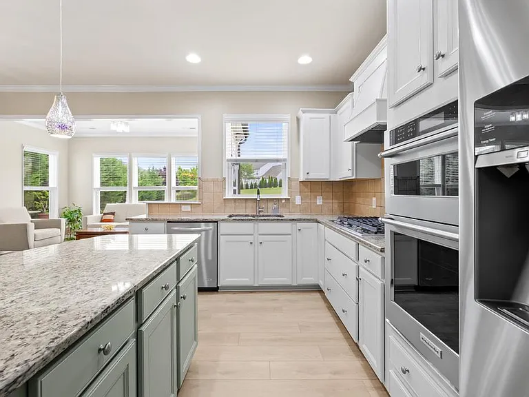 1084 Crescent Moon Dr — Photo 20