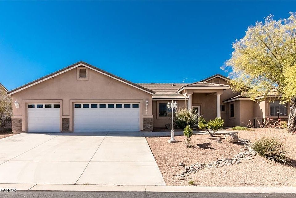 1st image of 2205 Mesa Dr