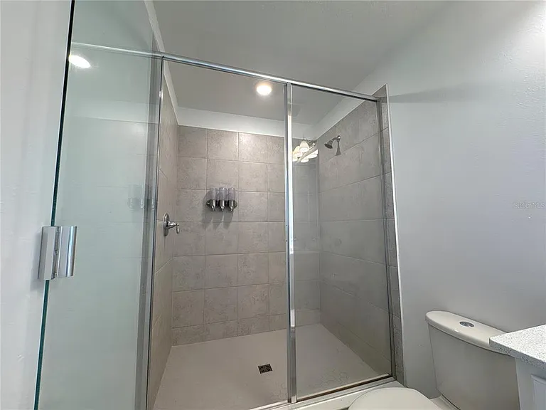 2962 Voyager Ave — Photo 11