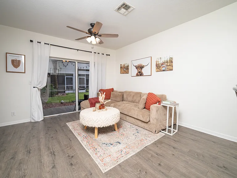 10061 Lone Cypress St — Photo 4