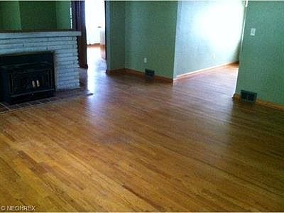 3rd image of 41416 Rosewood St