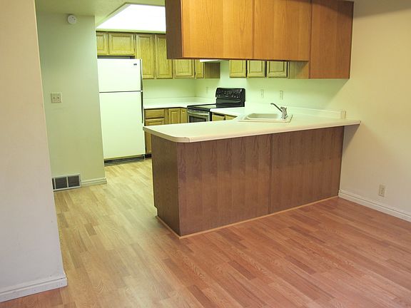 4th image of 7993 S Sunnyoak Cir