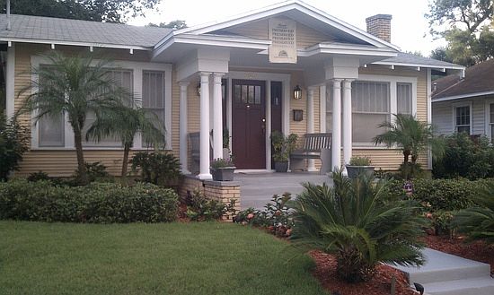 1st image of 305 S Melville Ave