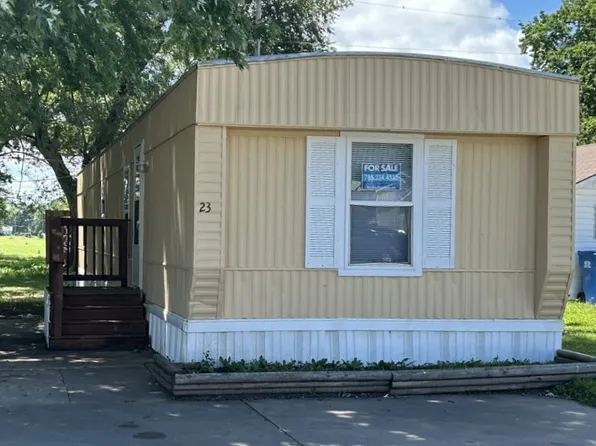 1735 NW Lyman Rd #23, Topeka, KS 66608