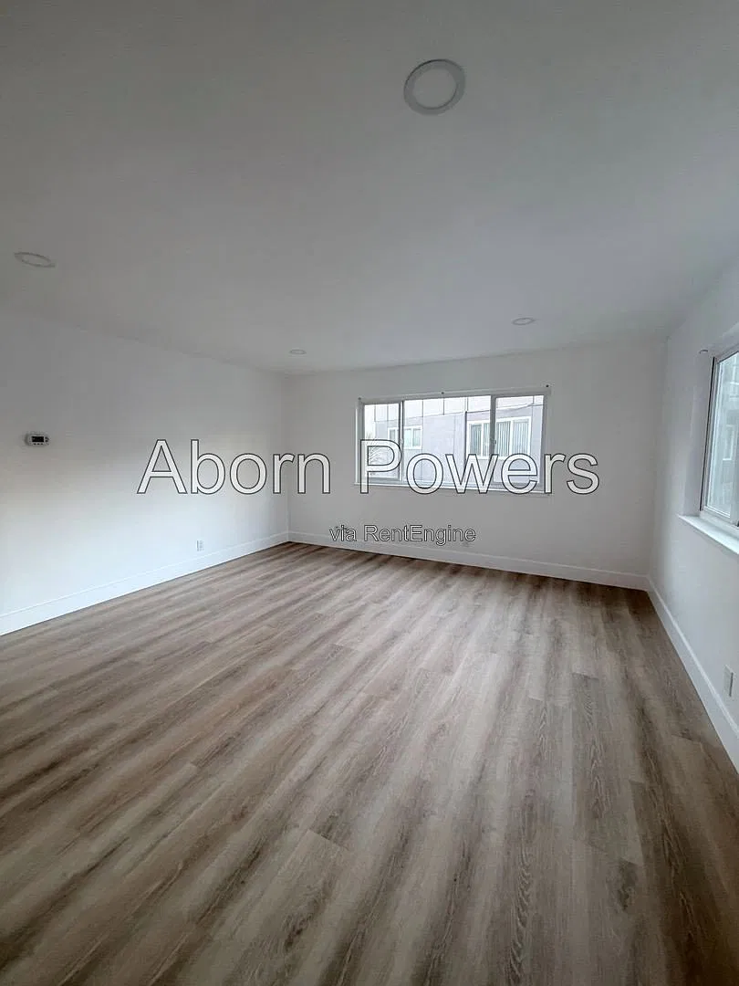 2 bed, 1.0 bath, 819 sqft, $1,695 — Photo 4