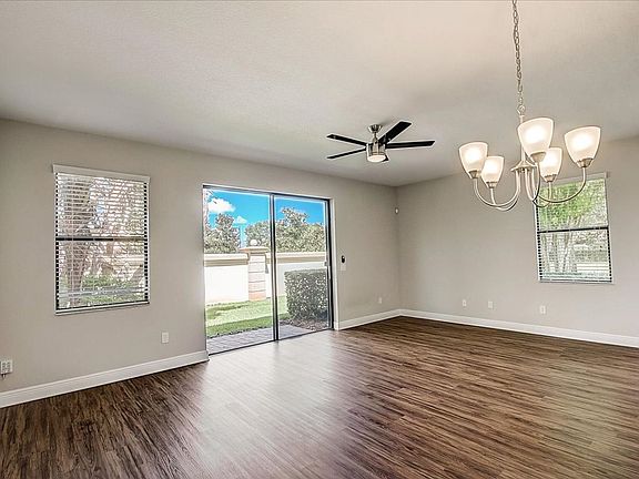 5th image of 8028 Prestbury Dr