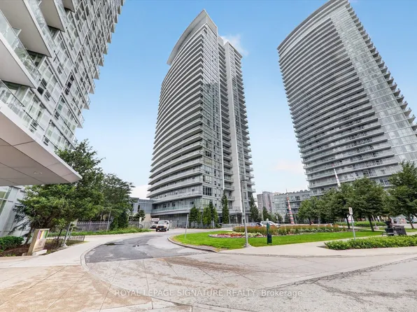 66 Forest Manor Rd #2112, Toronto, ON M2J 0B7