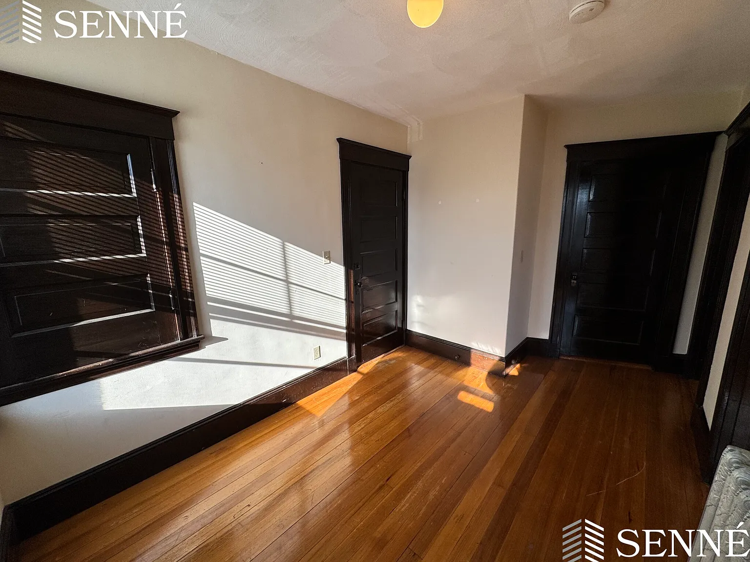2 bed, 1.0 bath, 1100 sqft, $3,000 — Photo 3