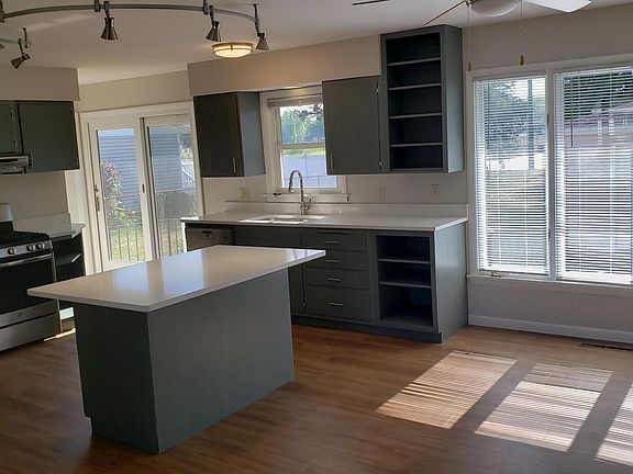 3rd image of 9330 Southmoor Dr