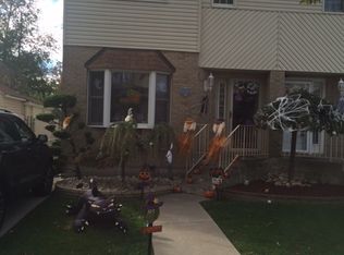 82 Gary St, Staten Island, NY 10312