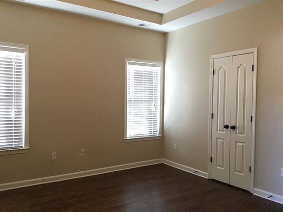 5th image of 150 Mossy Springs Dr