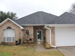 721 Montreal Dr, Longview, TX 75601