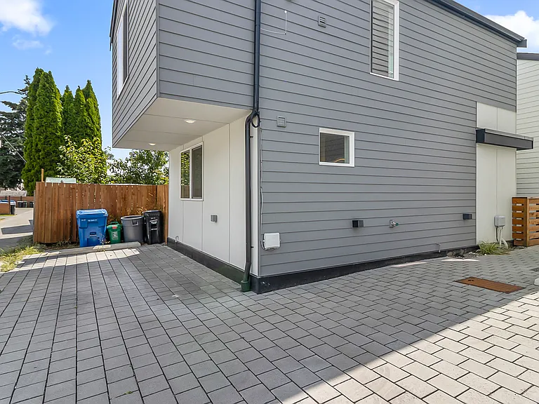 1012 S Donovan St #B — Photo 22