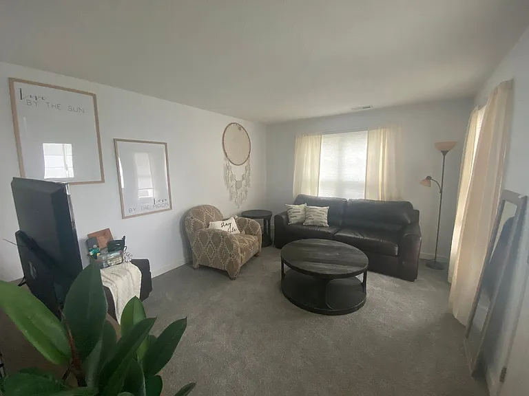 1722 Whittier St — Photo 9