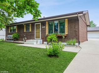 7721 Boulder St, Loves Park, IL 61111