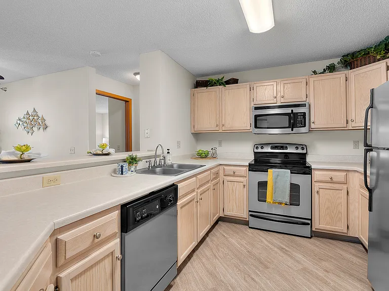Scandia Shores — Photo 12