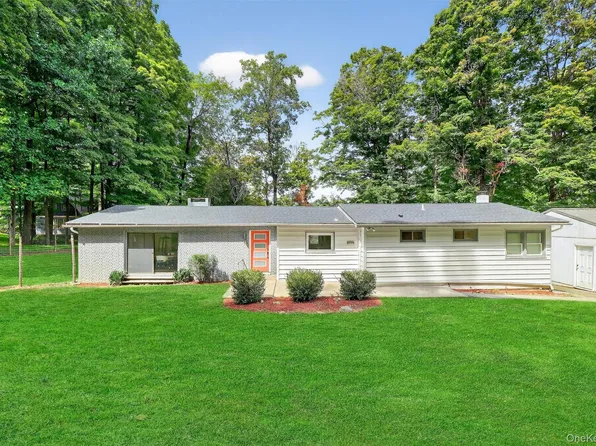 15 Fairview Road, Beacon, NY 12508