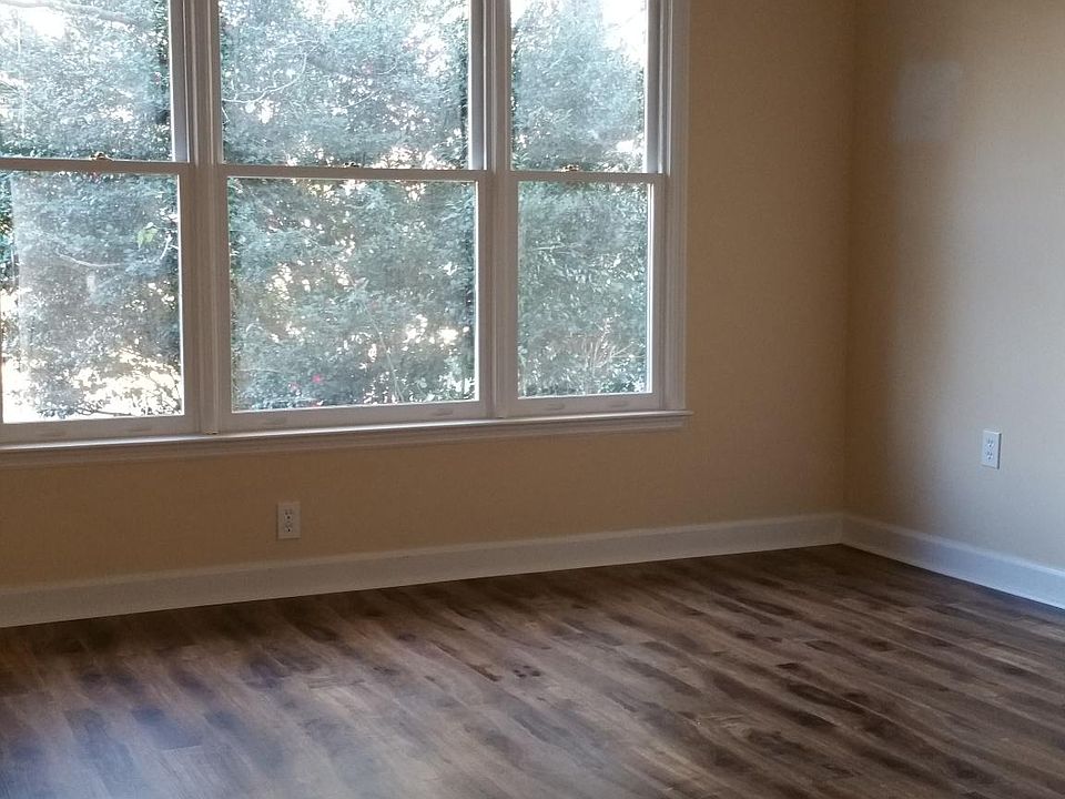 1st image of 315 Sunridge Dr