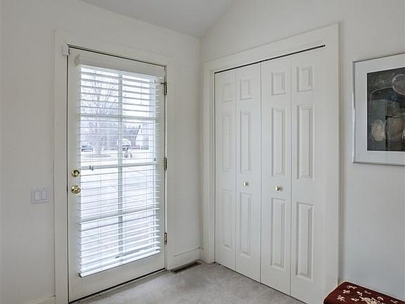 3rd image of 5203 Ventura Dr