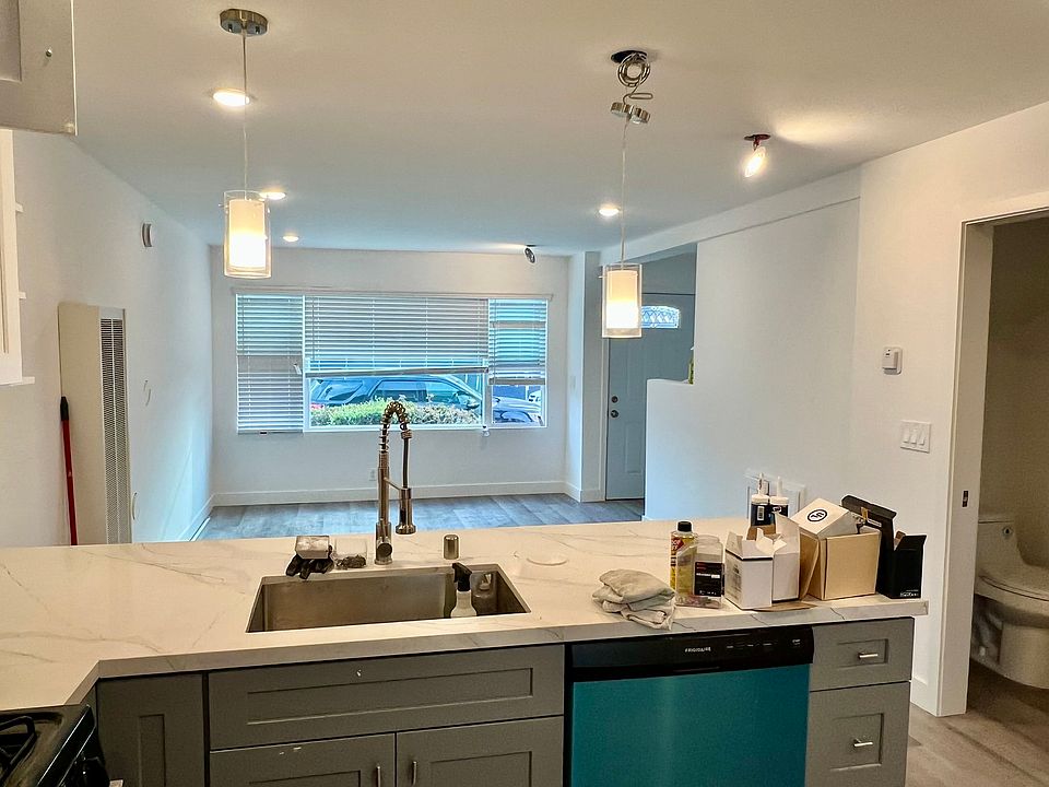 1st image of 2030 Clune Ave #2030