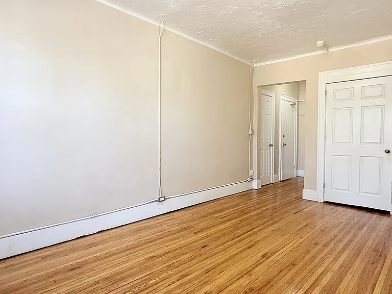 524 Pitt St W #206 — Photo 8