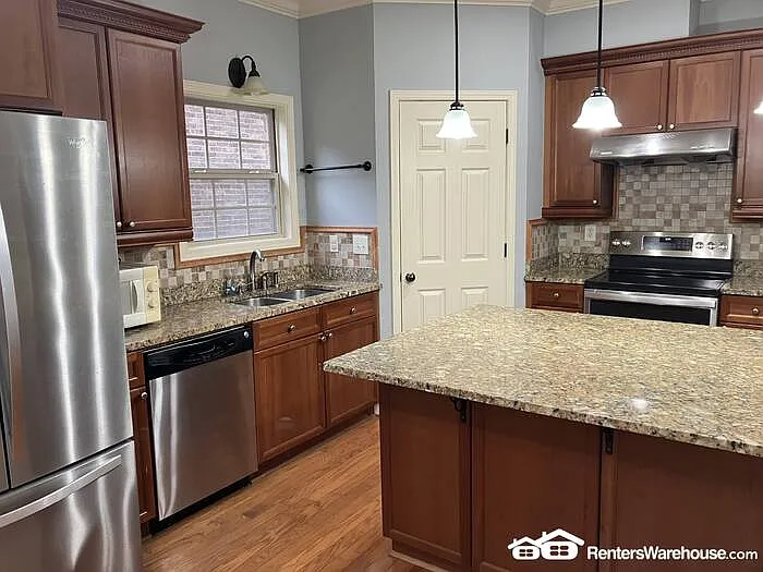 191 Castlehill Dr — Photo 5