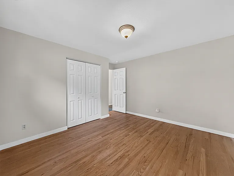 16706 SE 44th St — Photo 22