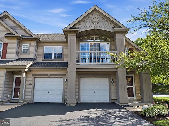 2nd image of 307 Alexander Ct