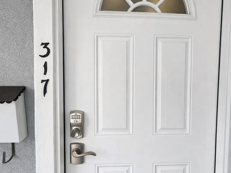 317 E Broad St #2 — Photo 5