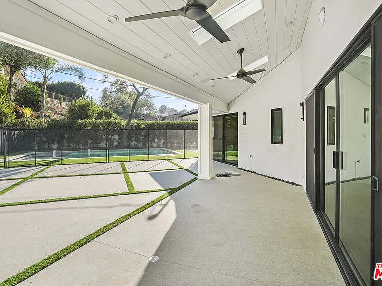 4097 Sapphire Dr — Photo 14