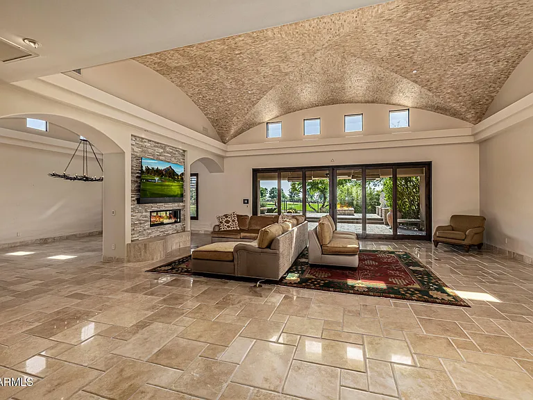 8406 E Calle Buena Vis — Photo 11