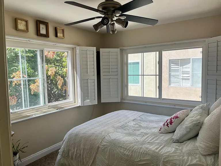 4948 Voltaire St #1 — Photo 12