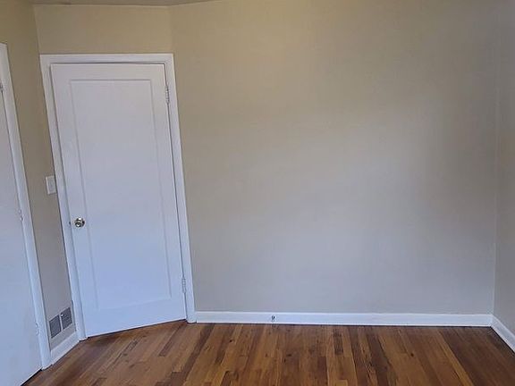4th image of 3901 SE 49th Ave #3901