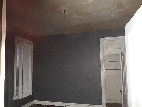 5th image of 2122 Fair Ave