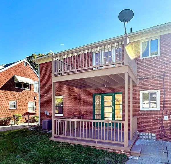 2180 Vernier Rd — Photo 24