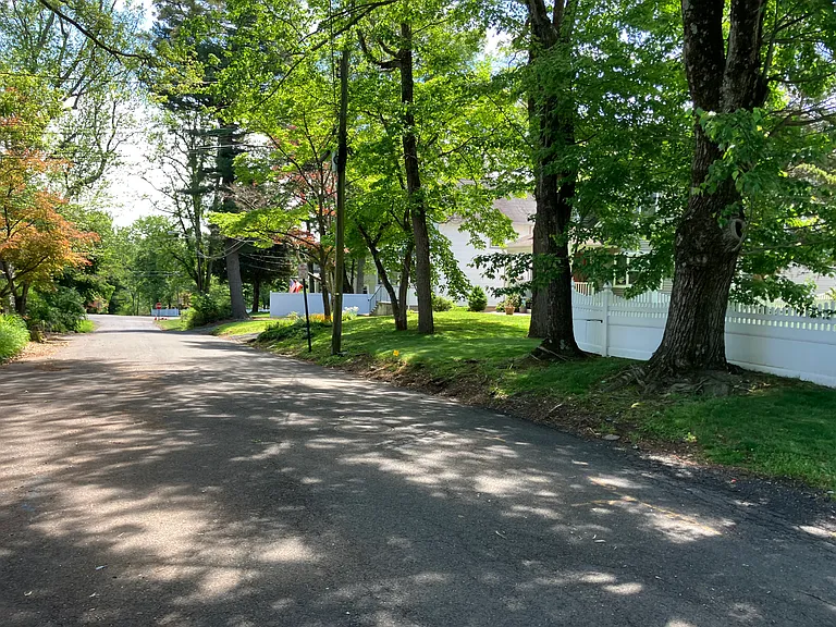 146 North Ave — Photo 15