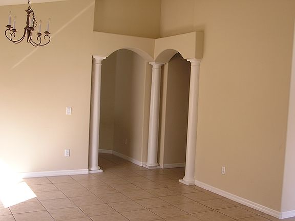 3rd image of 1112 Willow Branch Dr