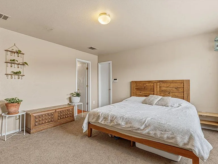 12705 Saint Mary Dr — Photo 18
