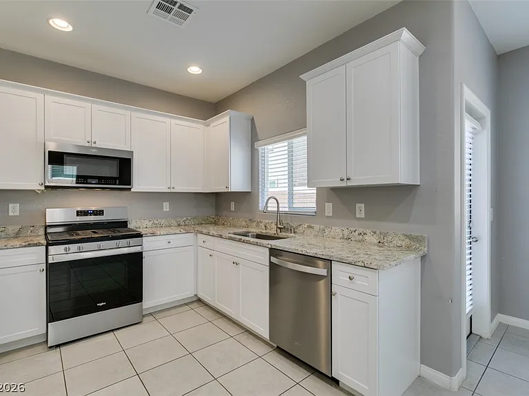 1835 Lincoln Rd — Photo 14