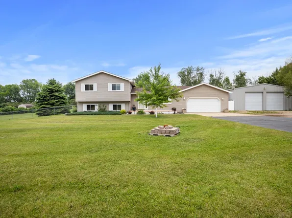 2710 66th St NW, Minot, ND 58703