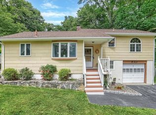 55 Ruth Rd, Cortlandt Manor, NY 10567