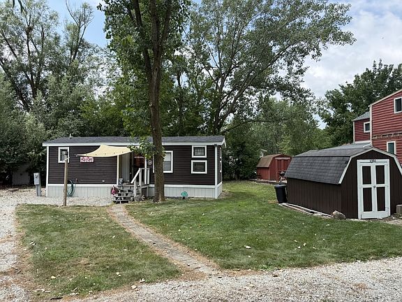 3rd image of 135 Little Musky Cir