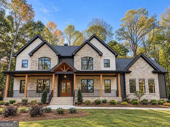 832 Walnut River Trl, Hoschton, GA 30548