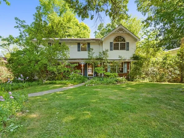 1221 Holy Cross Dr, Monroeville, PA 15146