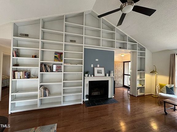 4th image of 124 Gristmill Ln